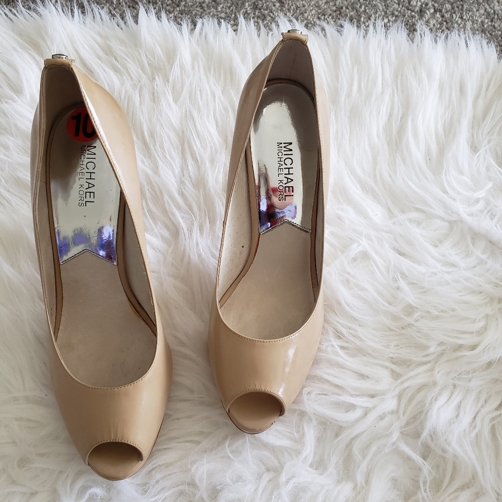Mk platform shoe size 10